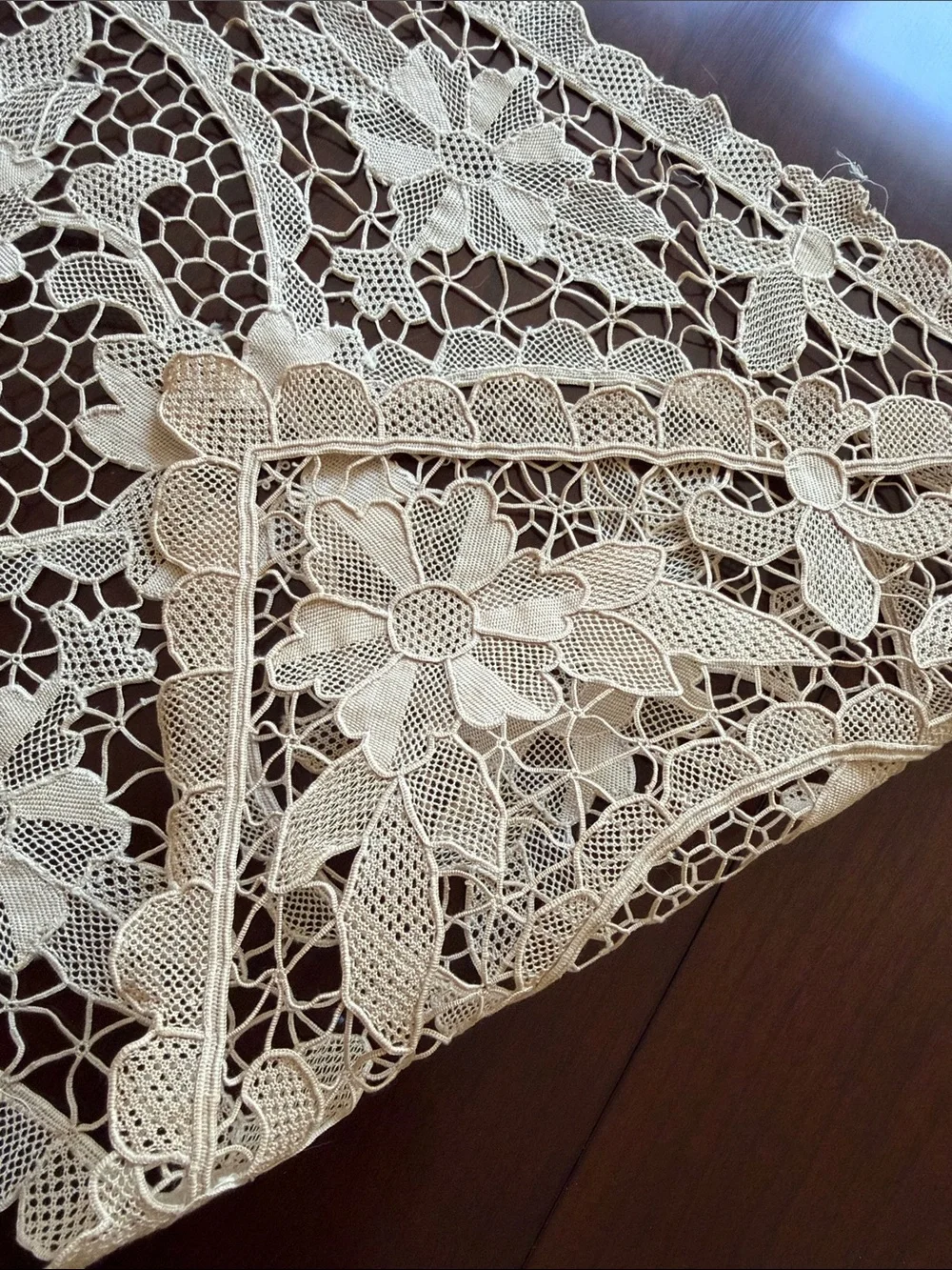 Vintage Beige Lace Table Runner